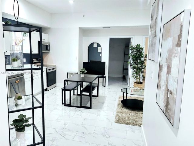 1860 NW 24th Avenue 302, Miami, FL 33125