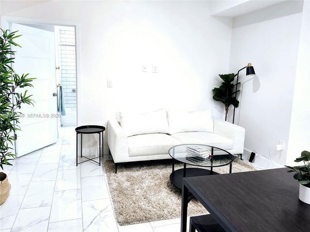 1860 NW 24th Avenue 302, Miami, FL 33125