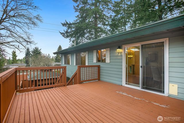 7426 139th Place NE, Redmond, WA 98052