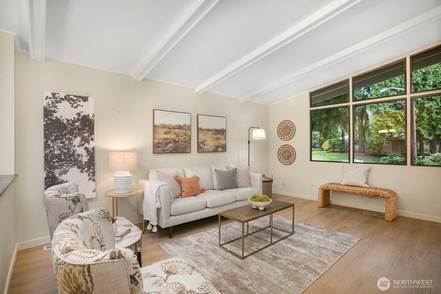 7426 139th Place NE, Redmond, WA 98052