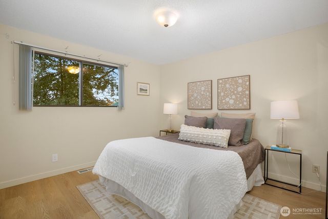 7426 139th Place NE, Redmond, WA 98052