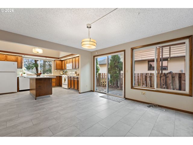 2398 Sw TEGART Ave, Gresham, OR 97080