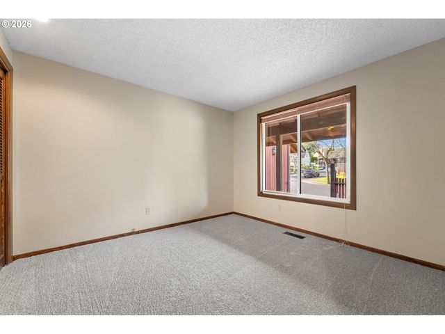 2398 Sw TEGART Ave, Gresham, OR 97080