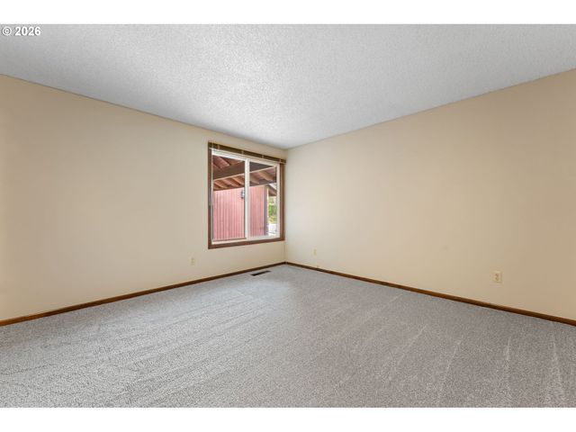 2398 Sw TEGART Ave, Gresham, OR 97080