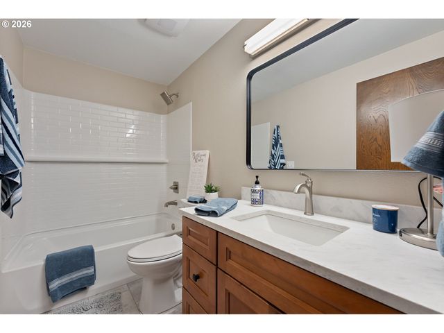 2398 Sw TEGART Ave, Gresham, OR 97080