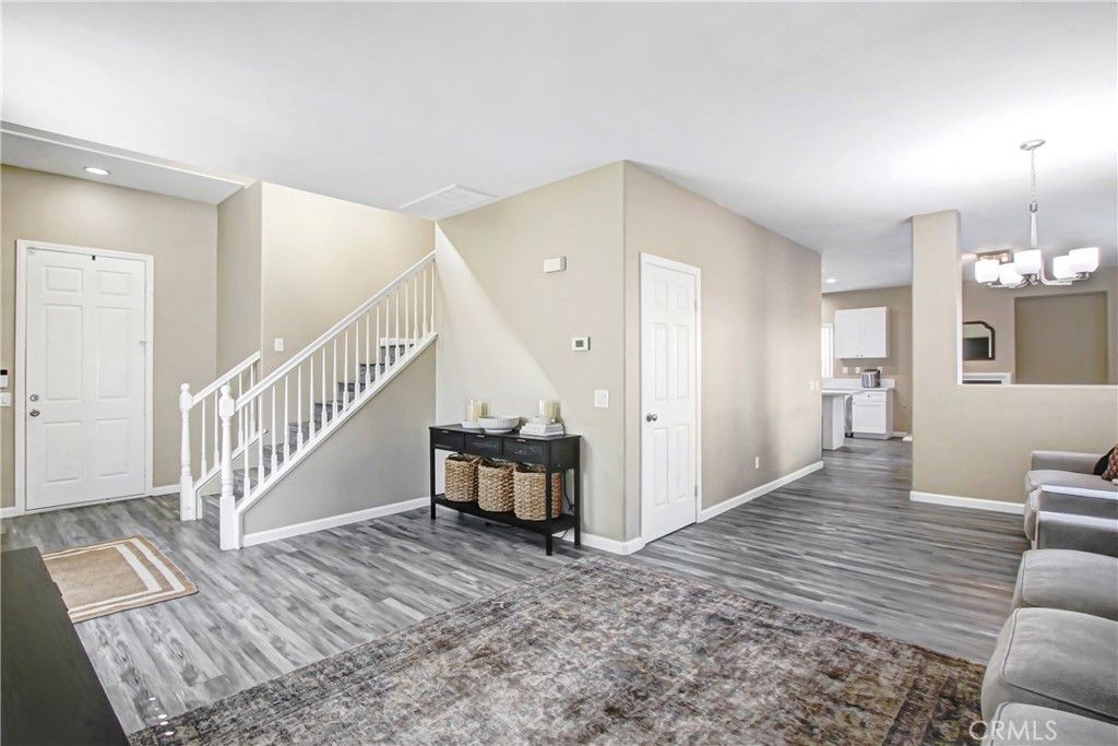 Image 3 of property listing at 2103 Possum Court, San Jacinto, CA 92582