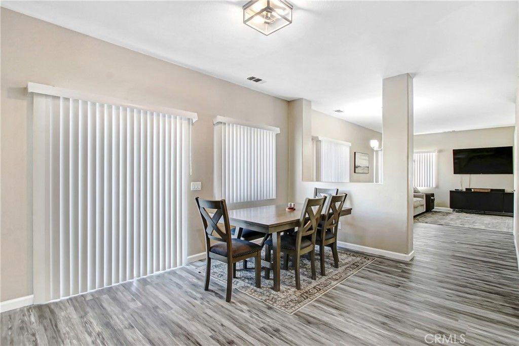 Image 5 of property listing at 2103 Possum Court, San Jacinto, CA 92582