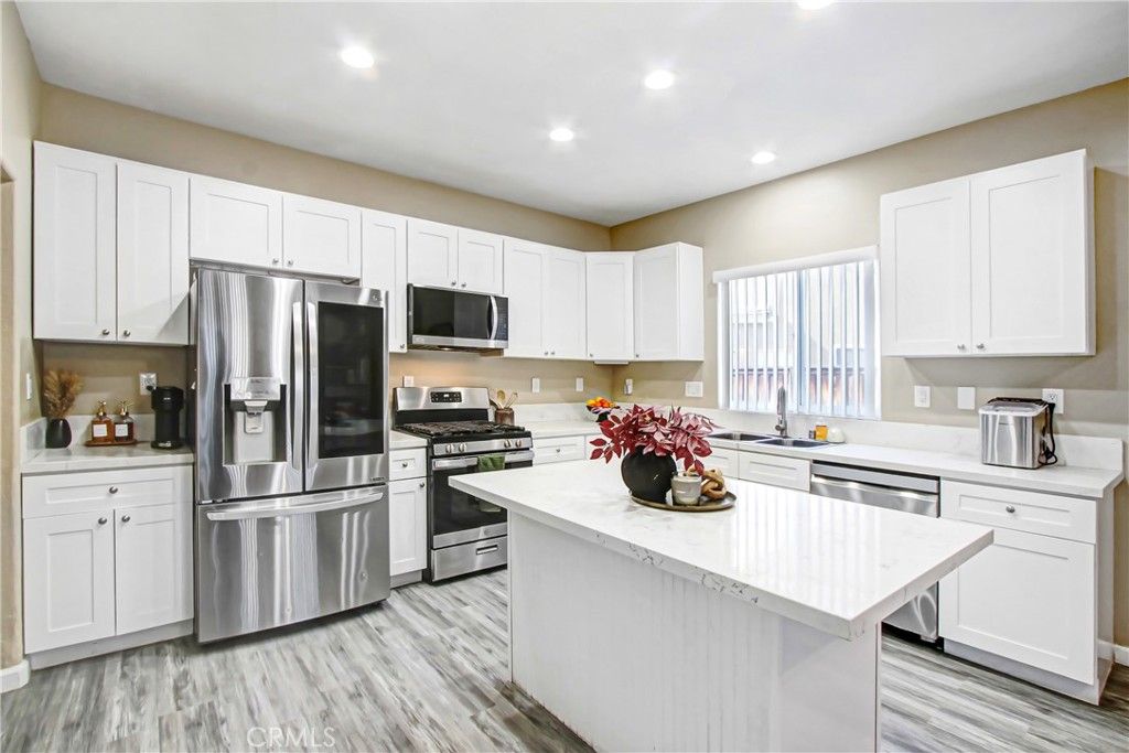 Image 6 of property listing at 2103 Possum Court, San Jacinto, CA 92582