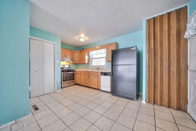 3000 Lynnwood Way, Louisville, KY 40299