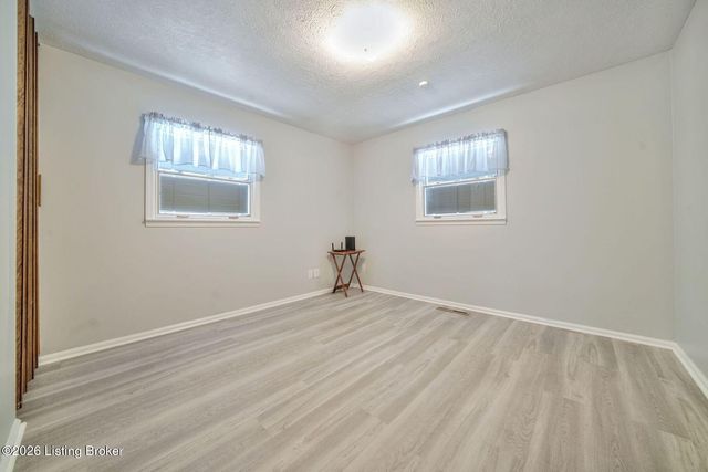 3000 Lynnwood Way, Louisville, KY 40299