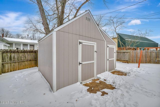 3000 Lynnwood Way, Louisville, KY 40299