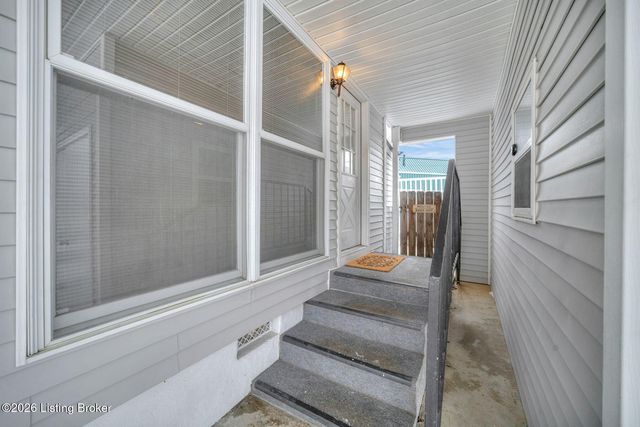 3000 Lynnwood Way, Louisville, KY 40299