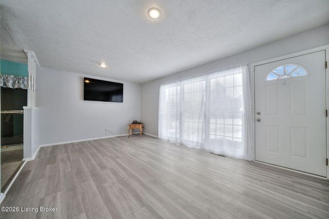 3000 Lynnwood Way, Louisville, KY 40299