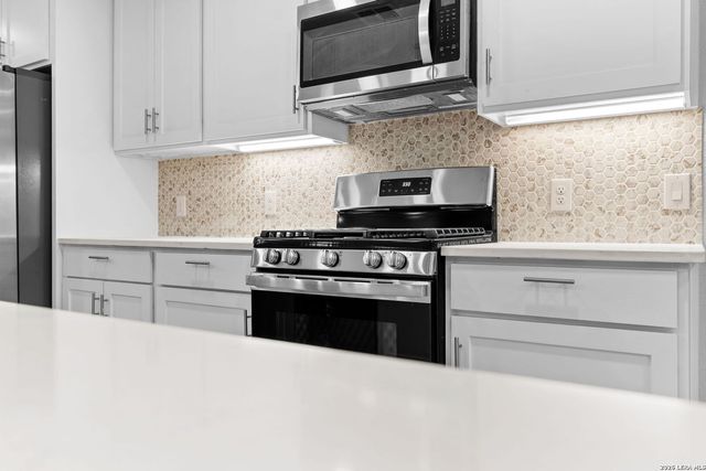 15910 NW Military HWY, Shavano Park, TX 78231