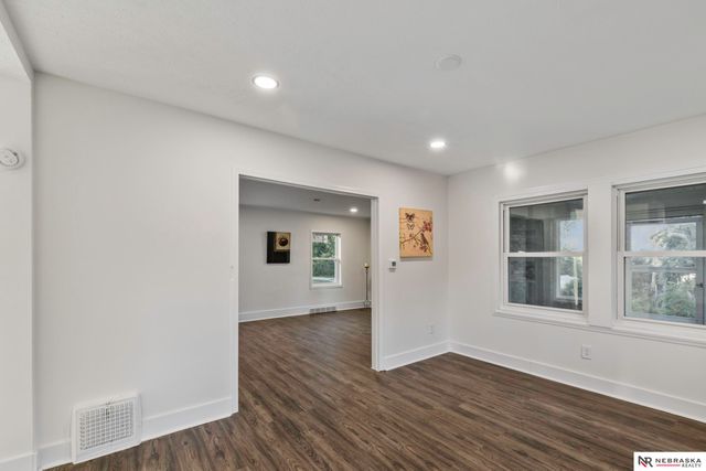 7102 N 24th Street, Omaha, NE 68112