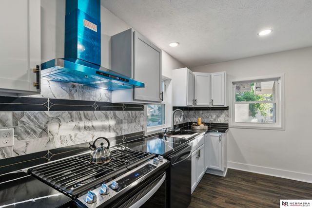 7102 N 24th Street, Omaha, NE 68112