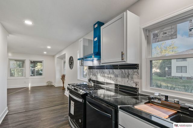 7102 N 24th Street, Omaha, NE 68112