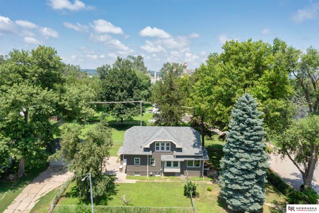 7102 N 24th Street, Omaha, NE 68112