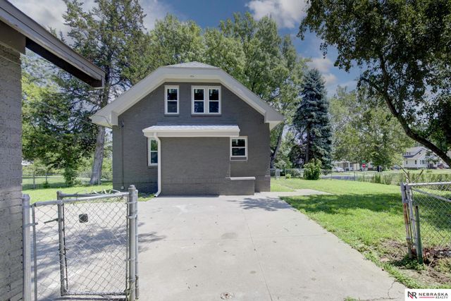 7102 N 24th Street, Omaha, NE 68112