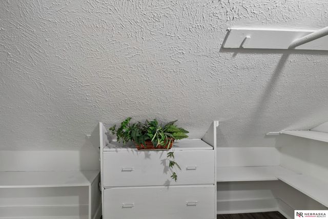 7102 N 24th Street, Omaha, NE 68112