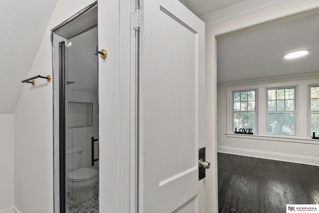 7102 N 24th Street, Omaha, NE 68112