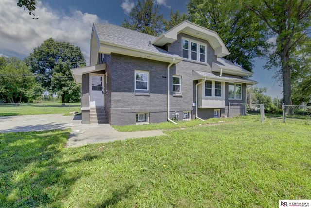 7102 N 24th Street, Omaha, NE 68112