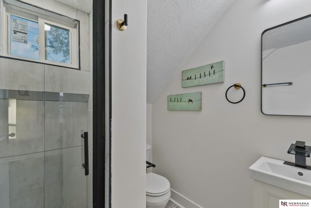 7102 N 24th Street, Omaha, NE 68112