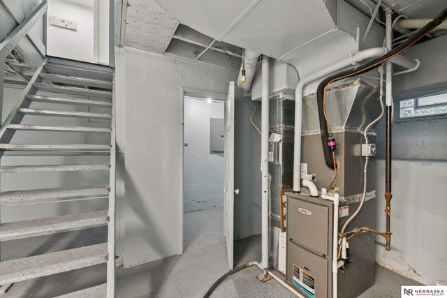 7102 N 24th Street, Omaha, NE 68112