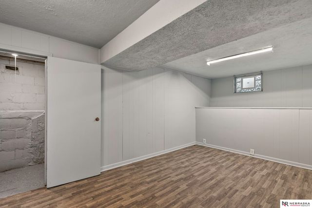 7102 N 24th Street, Omaha, NE 68112