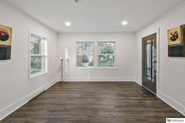 7102 N 24th Street, Omaha, NE 68112