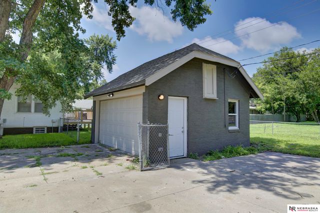 7102 N 24th Street, Omaha, NE 68112