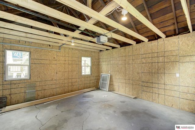 7102 N 24th Street, Omaha, NE 68112