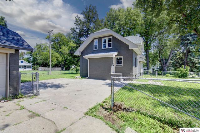 7102 N 24th Street, Omaha, NE 68112