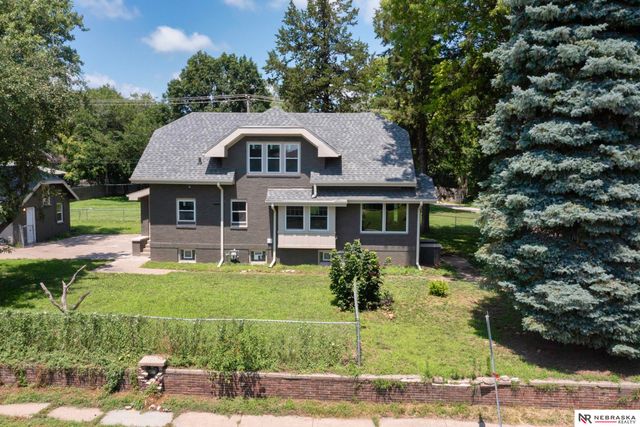 7102 N 24th Street, Omaha, NE 68112