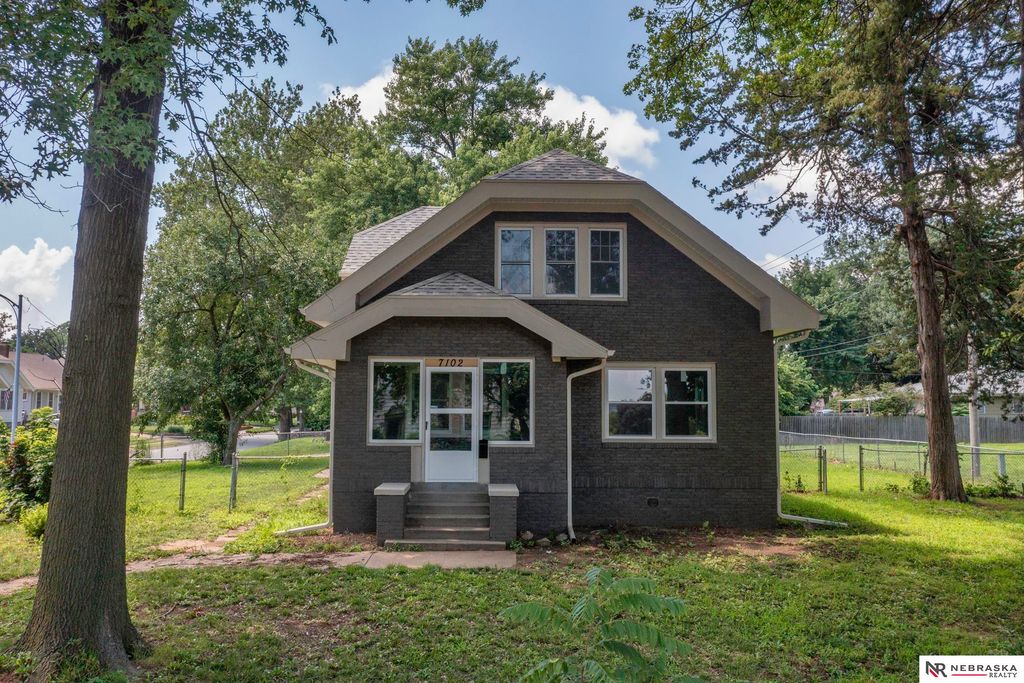 7102 N 24th Street, Omaha, NE 68112