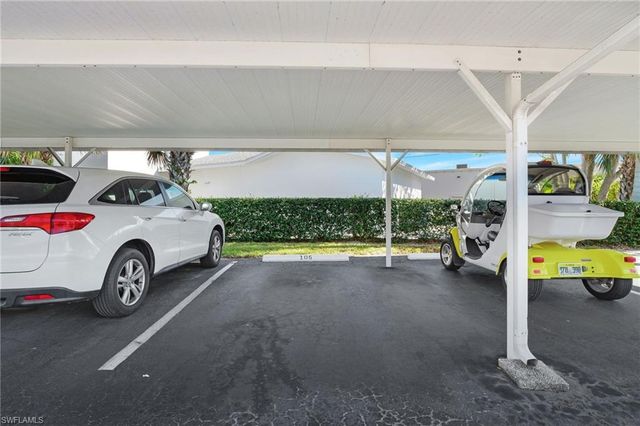 750 MOORING LINE DR 105, Naples, FL 34102