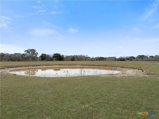 5885 Nickel Mica Road, Flatonia, TX 78941