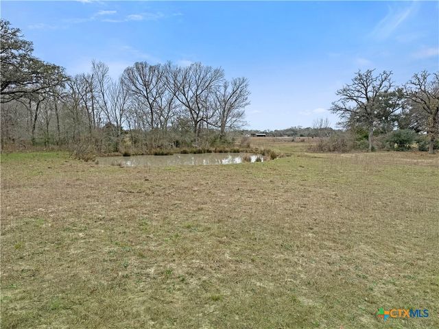 5885 Nickel Mica Road, Flatonia, TX 78941