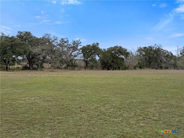 5885 Nickel Mica Road, Flatonia, TX 78941