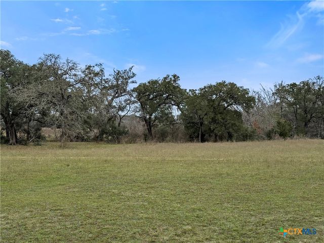 5885 Nickel Mica Road, Flatonia, TX 78941