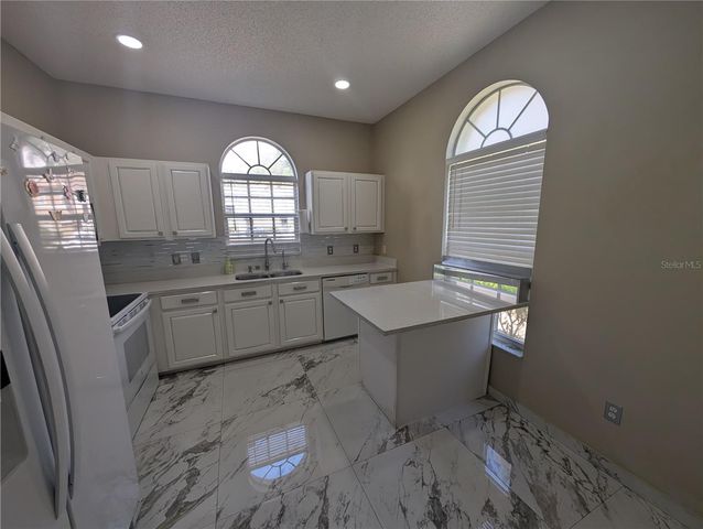 4321 DEERMONT CIRCLE, Tampa, FL 33624