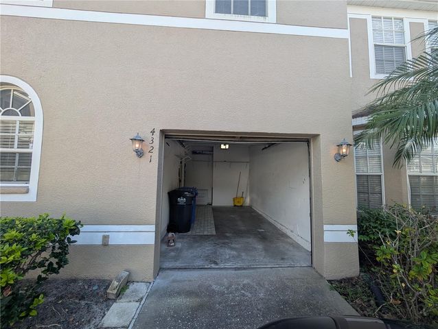 4321 DEERMONT CIRCLE, Tampa, FL 33624