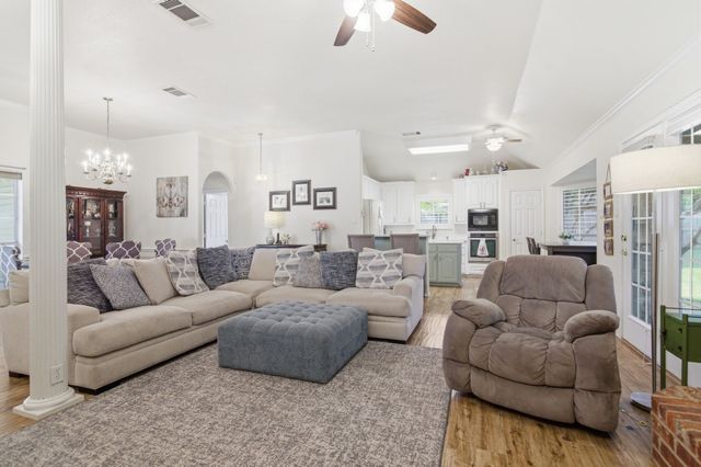 729 Bent Tree Court, Hurst, TX 76054