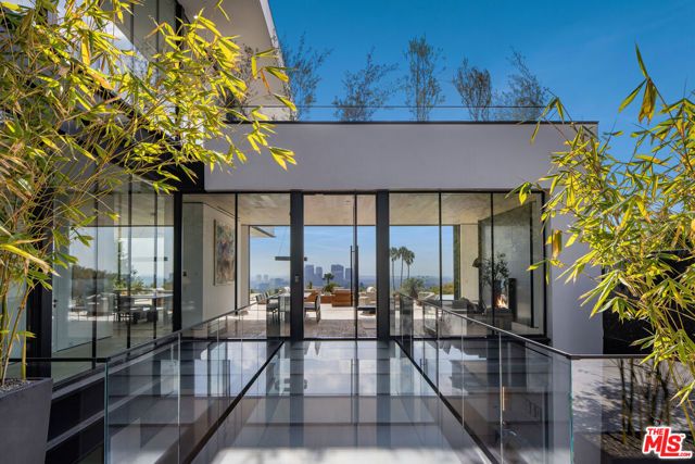 1210 Laurel Way, Beverly Hills, CA 90210