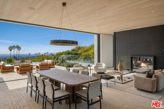 1210 Laurel Way, Beverly Hills, CA 90210