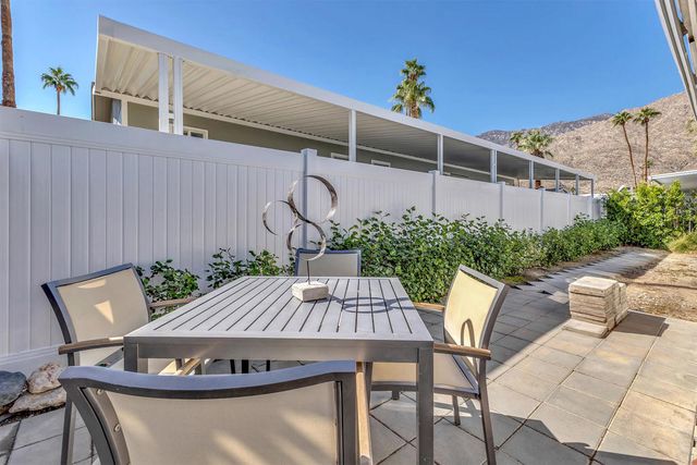 69 Nile Street, Palm Springs, CA 92264