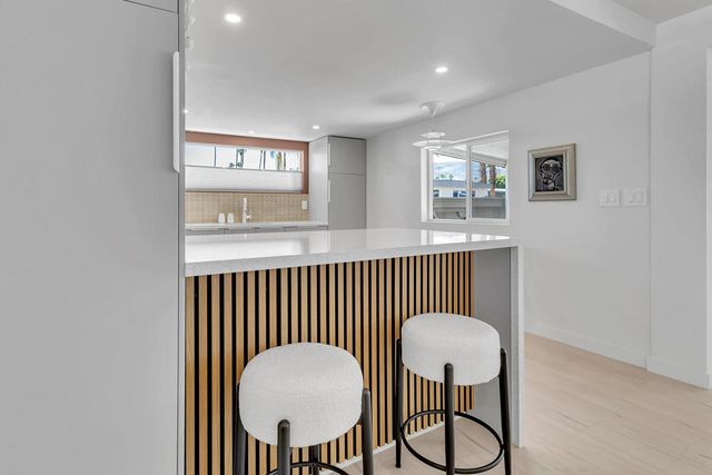 69 Nile Street, Palm Springs, CA 92264