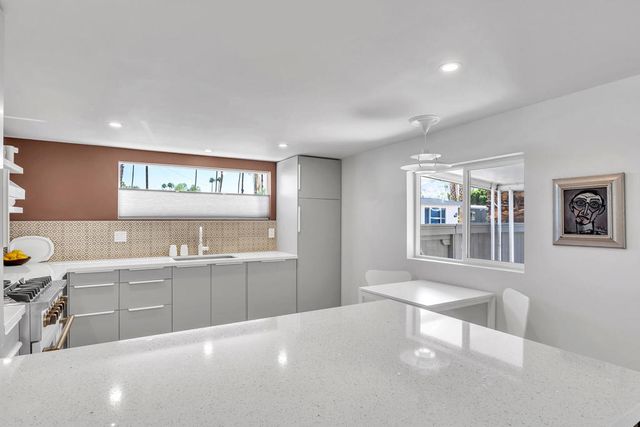 69 Nile Street, Palm Springs, CA 92264