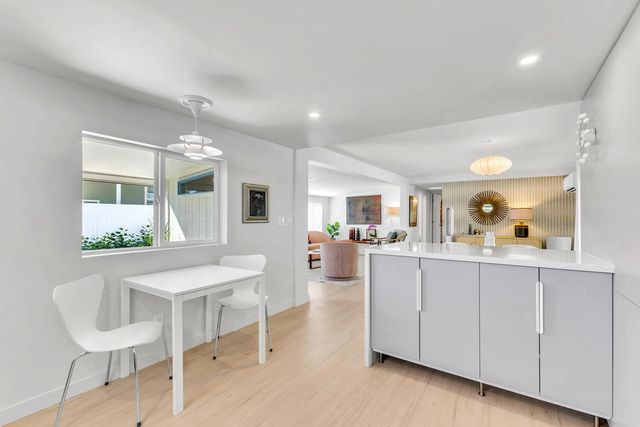 69 Nile Street, Palm Springs, CA 92264