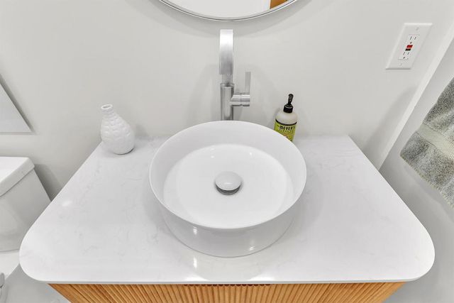 69 Nile Street, Palm Springs, CA 92264